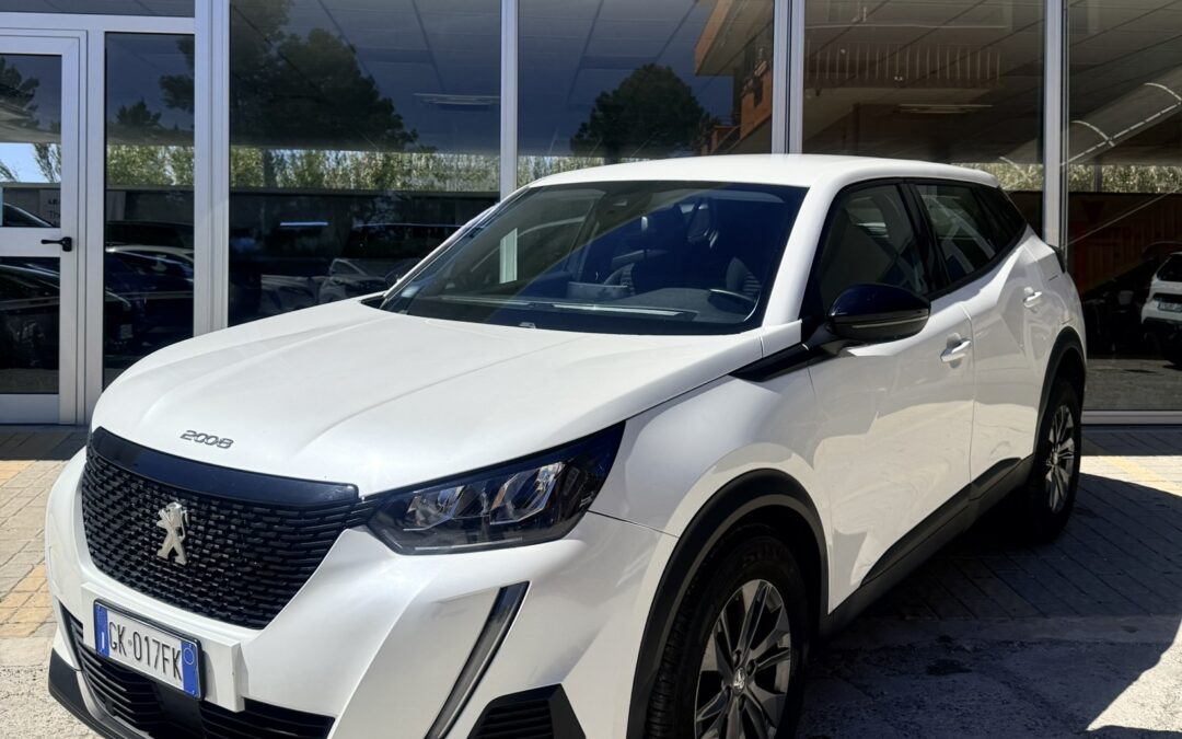 Peugeot 2008 BlueHDi 110 S&S Active Pack km 99000 (anno 2022) 15.900€