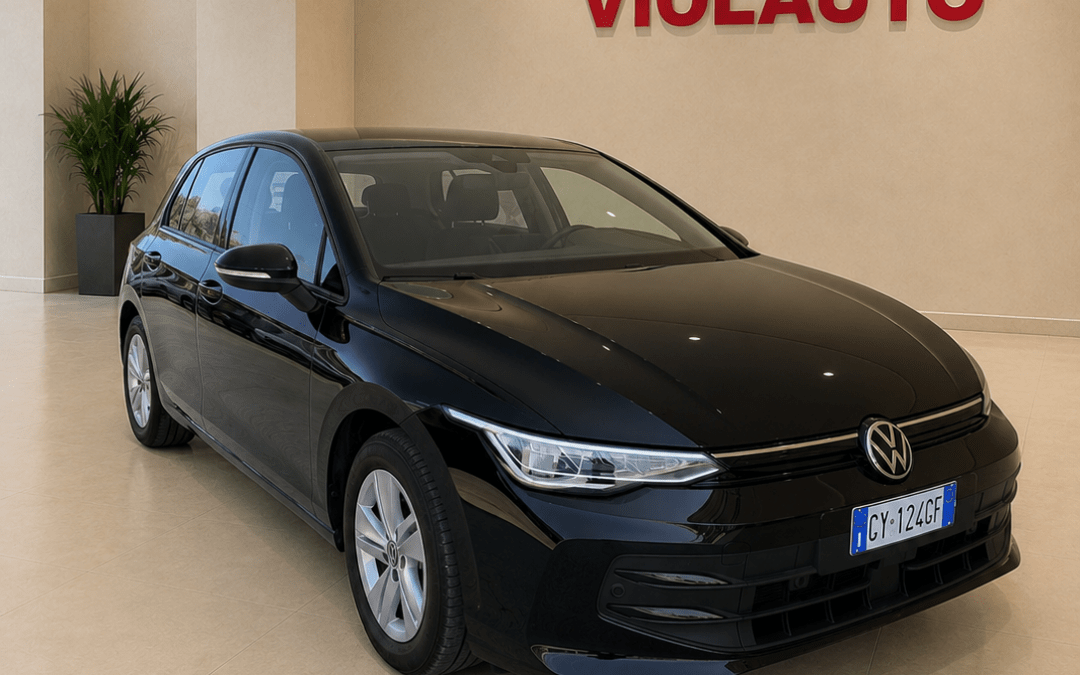 Volkswagen Golf 2.0 TDI 115 CV SCR LIFE km 22885 (anno 2025) 25.900€