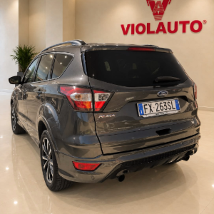 Ford Kuga 1.5 TDCI 120 CV S&S 2WD ST-Line