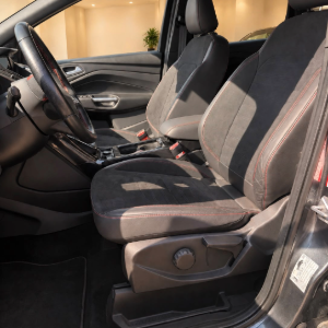 Ford Kuga 1.5 TDCI 120 CV S&S 2WD ST-Line